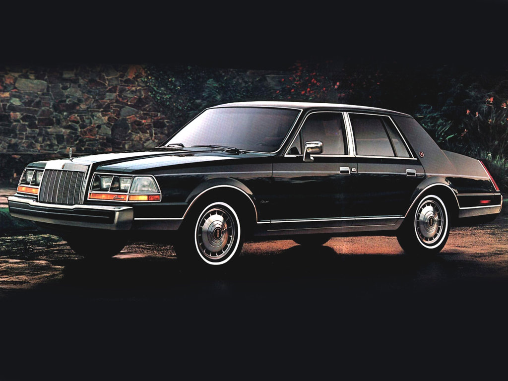 [Immagine: Lincoln_Continental_Sedan_1984.jpg]
