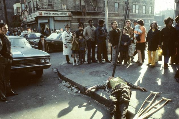 [Immagine: new-york-1970-vietnam-war-camilo-jose-vergara-11.jpg]